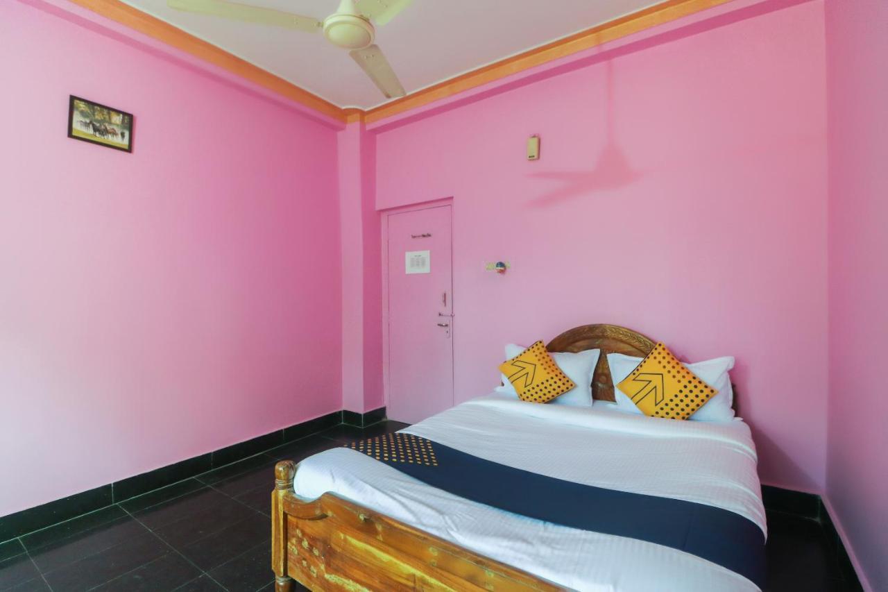 Kendrapara Spot On 65043 Hotel Kalinga Palace מראה חיצוני תמונה